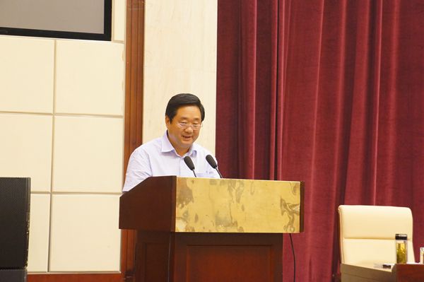 市委常委、副市长尹长友在全国推进林业改革座谈会上作典型发言