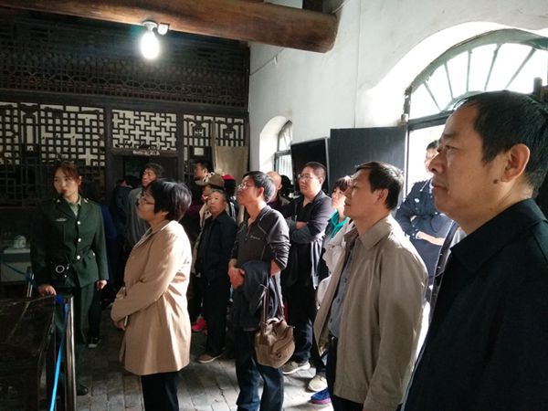 市林业局组织全体党员到山东省政府和八路军115师司令部旧址参观学习